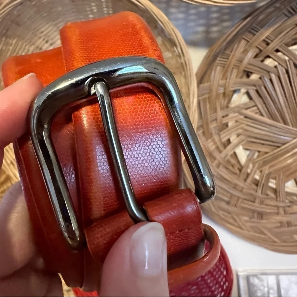 Saks fifth avenue leather made in Italy belt